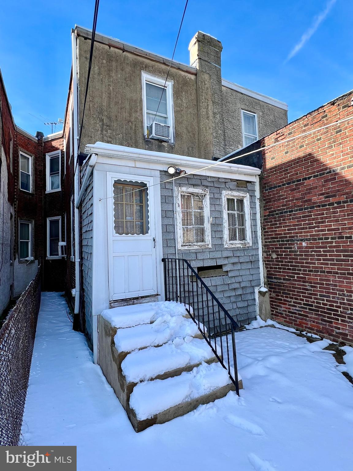 ELMWOOD PARK - Residential