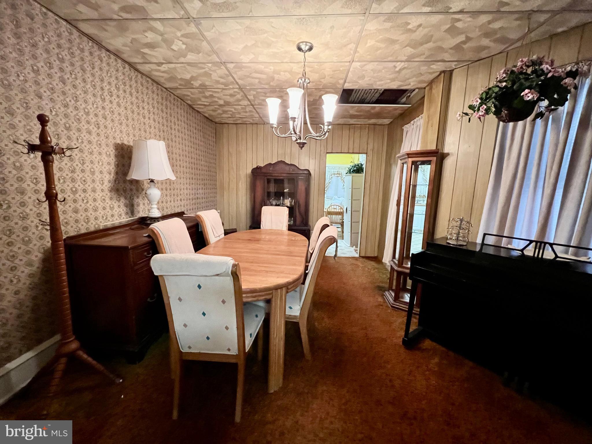 ELMWOOD PARK - Residential