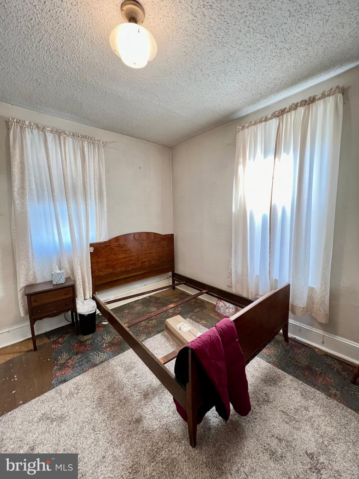 ELMWOOD PARK - Residential