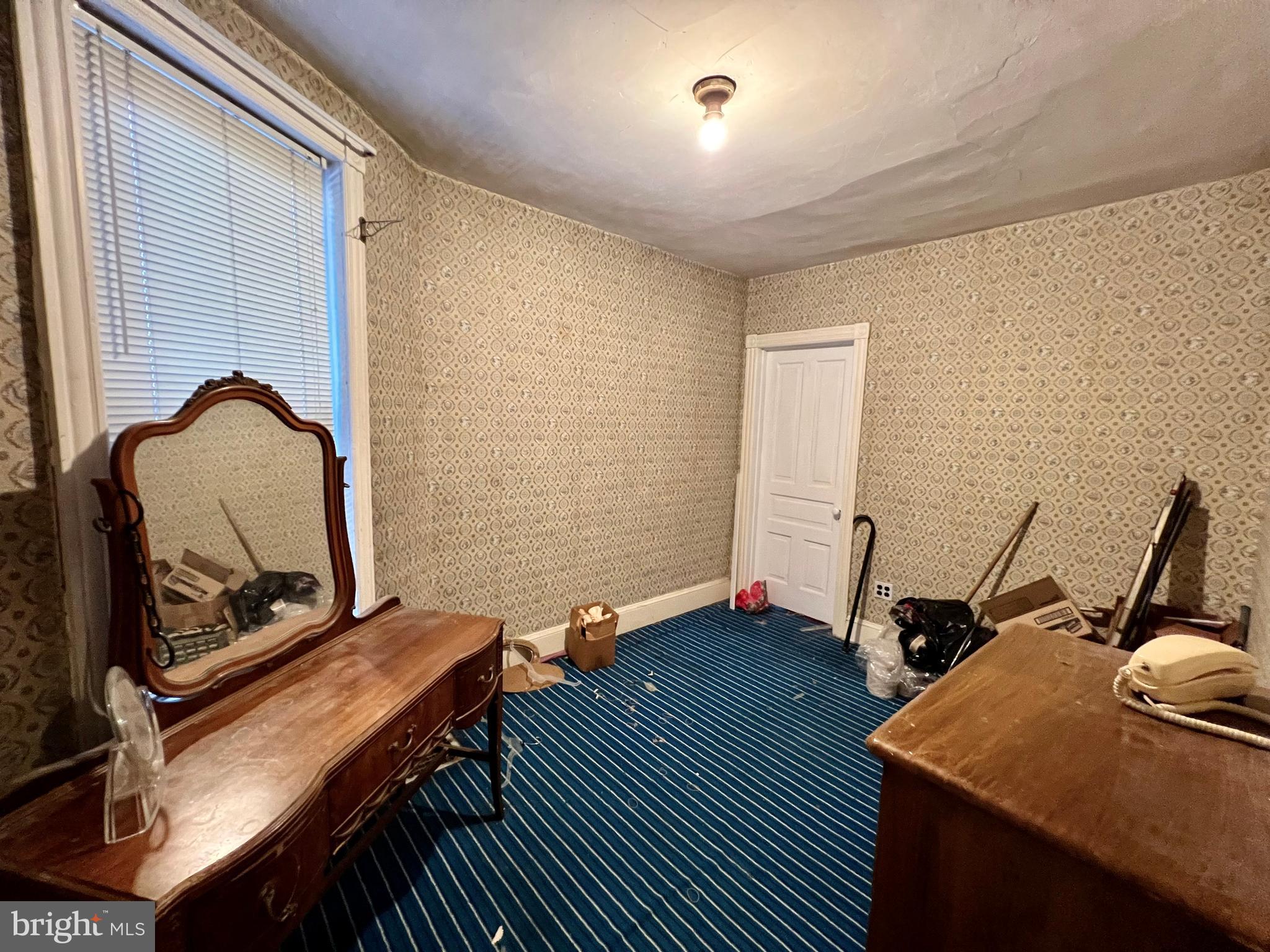 ELMWOOD PARK - Residential