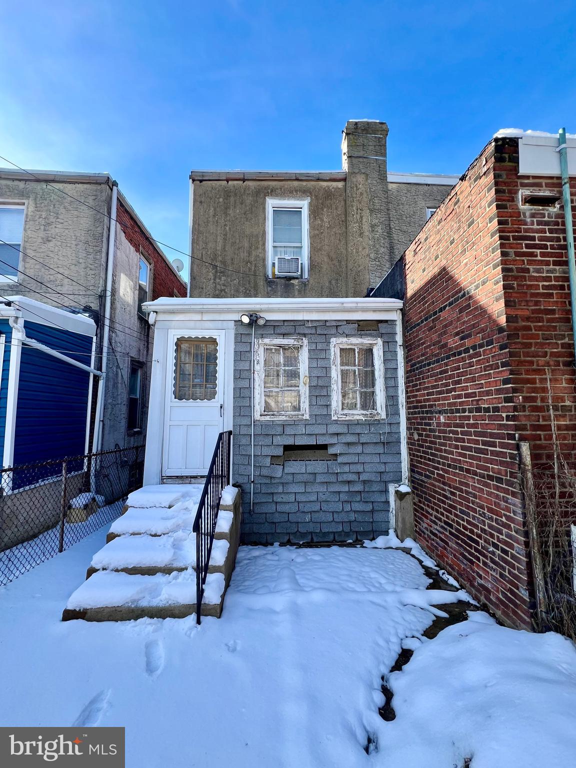 ELMWOOD PARK - Residential