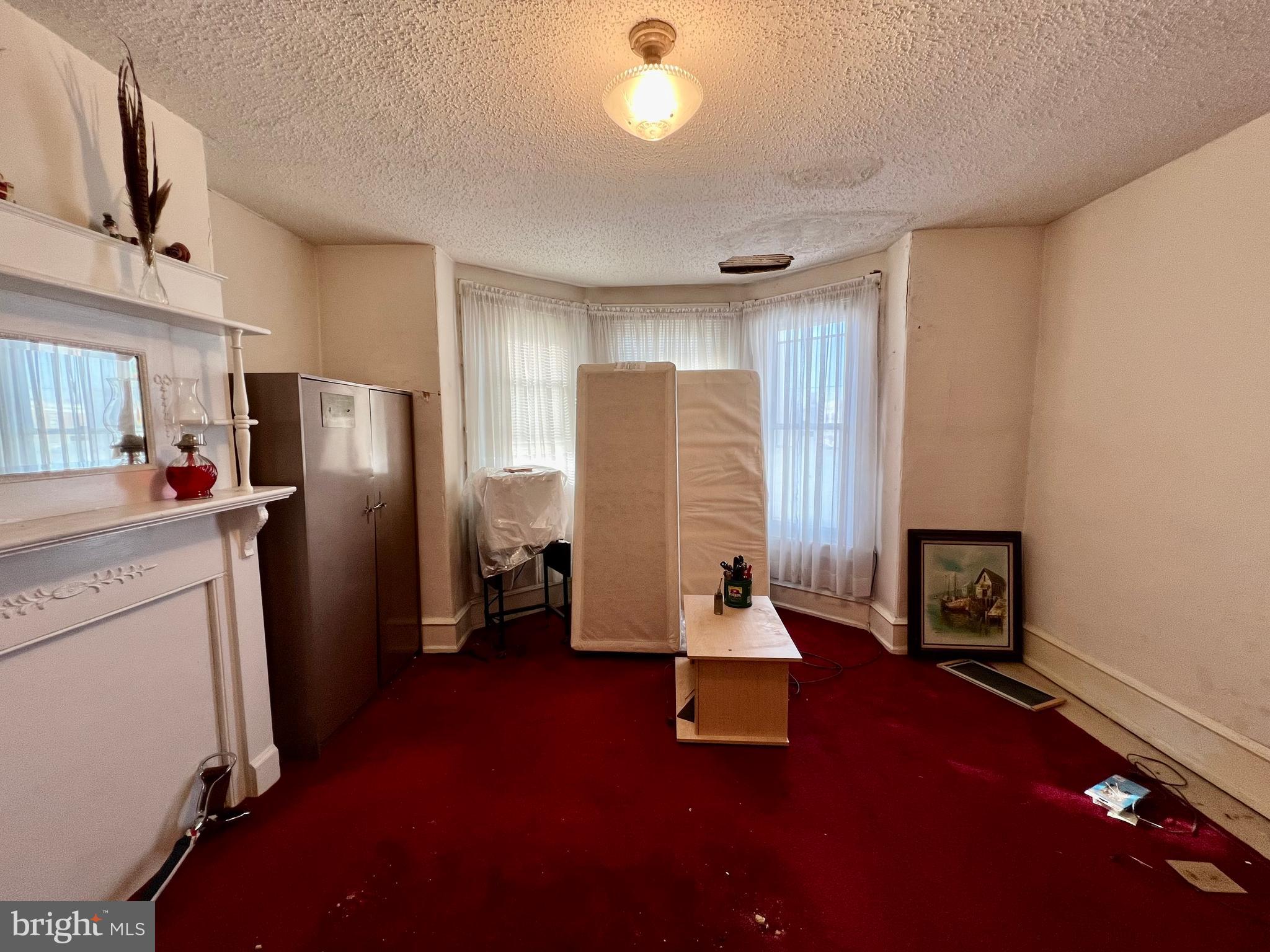 ELMWOOD PARK - Residential