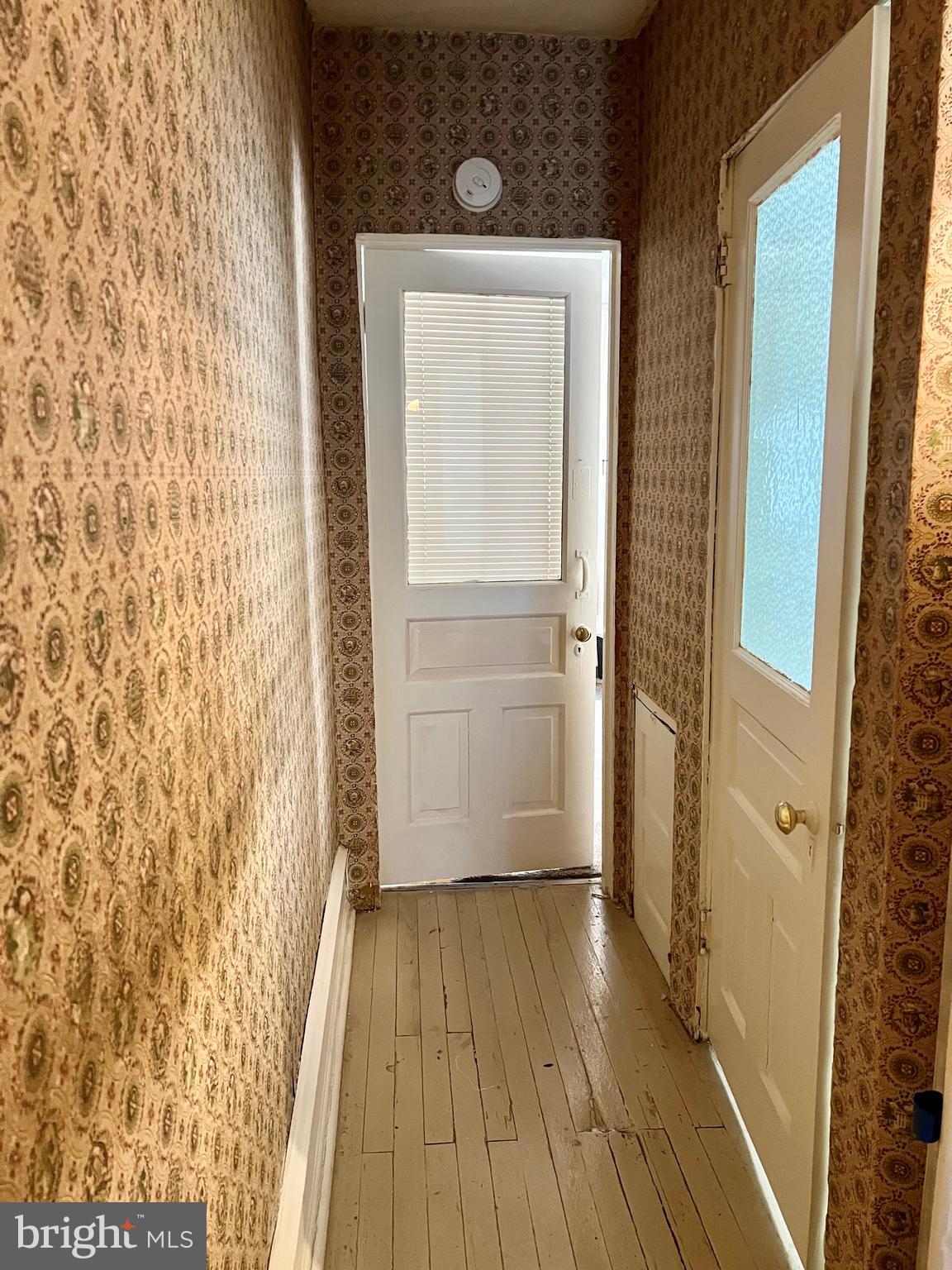 ELMWOOD PARK - Residential