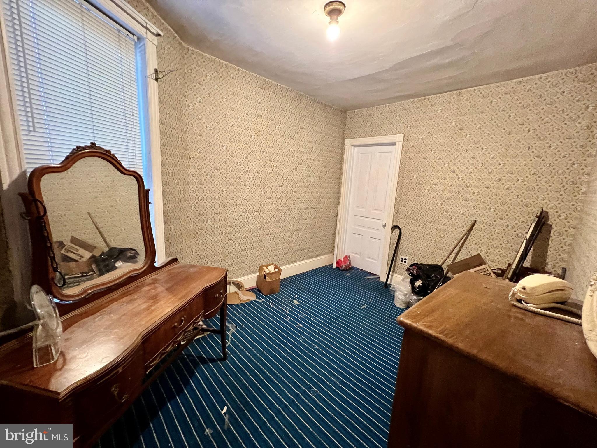 ELMWOOD PARK - Residential