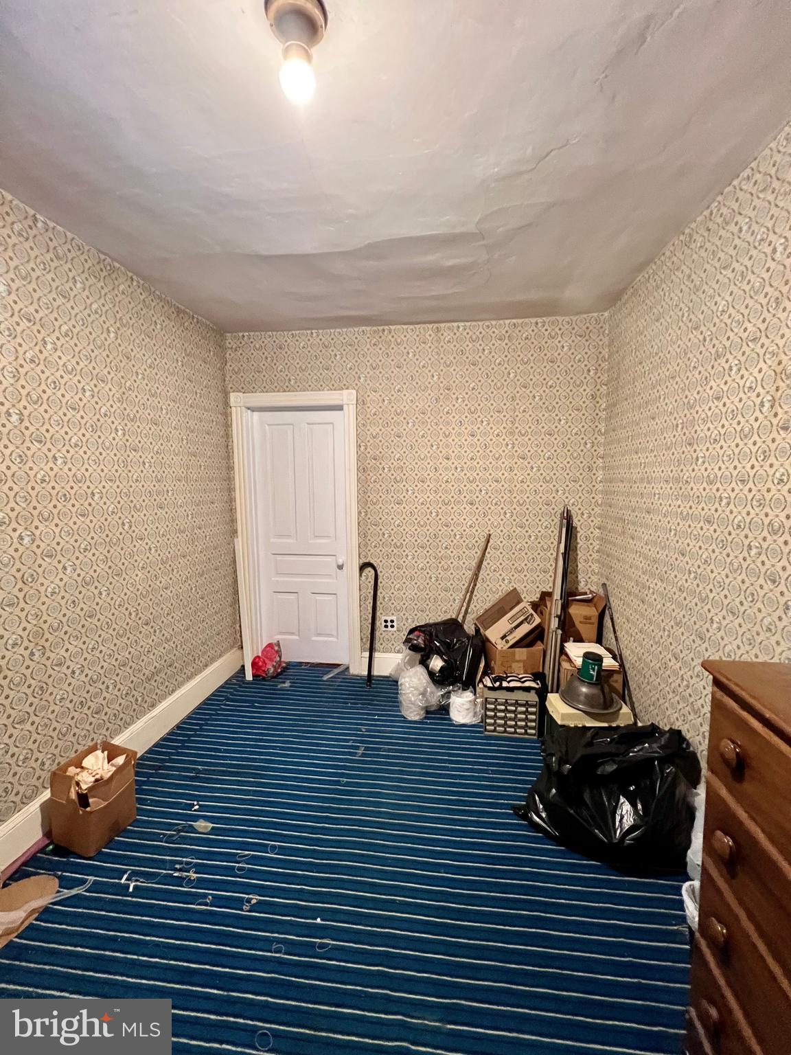 ELMWOOD PARK - Residential