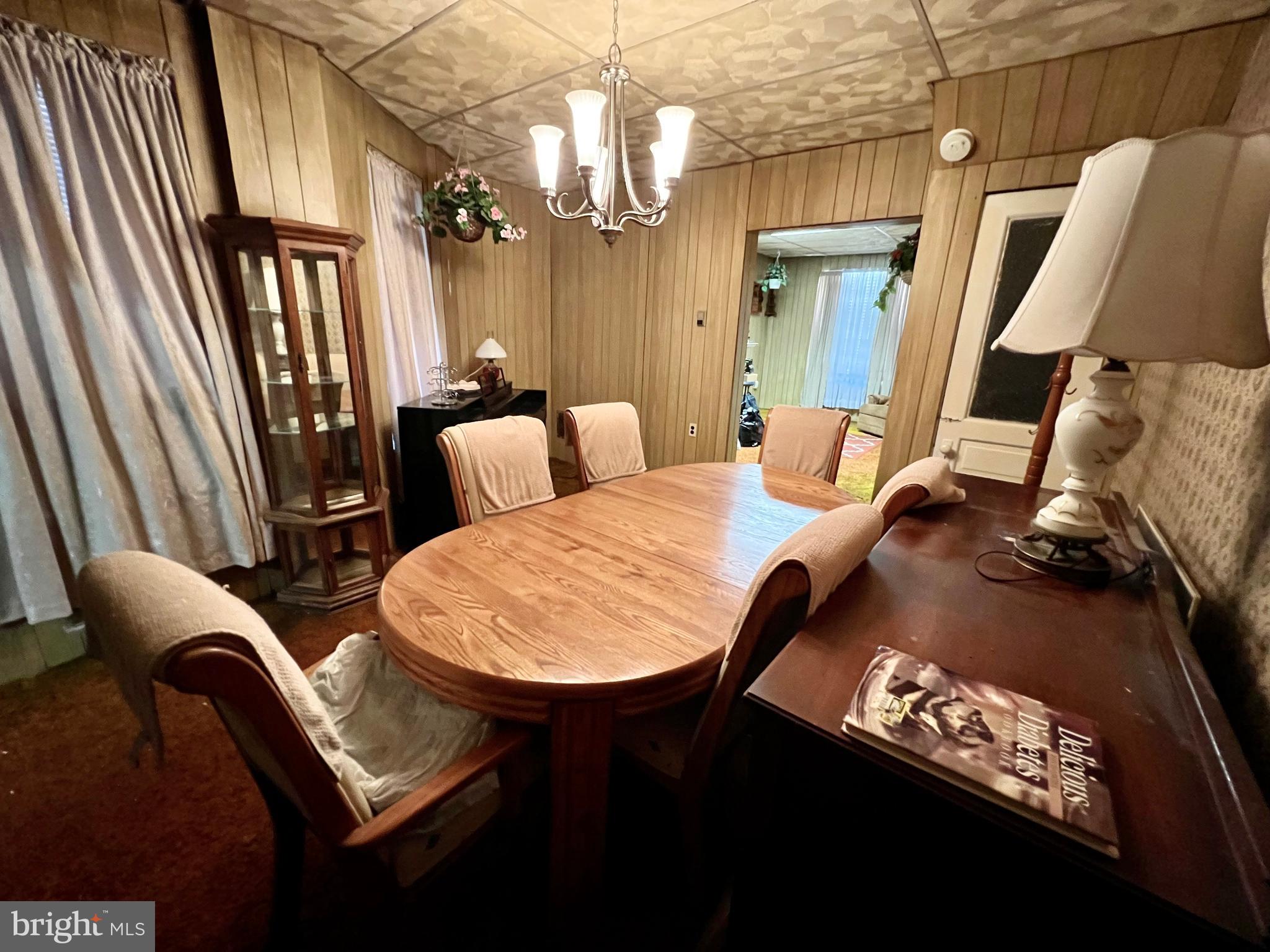 ELMWOOD PARK - Residential