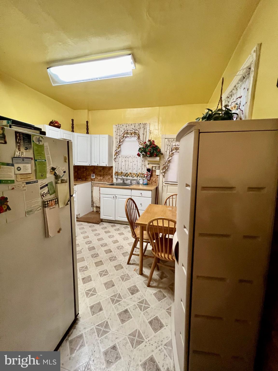 ELMWOOD PARK - Residential