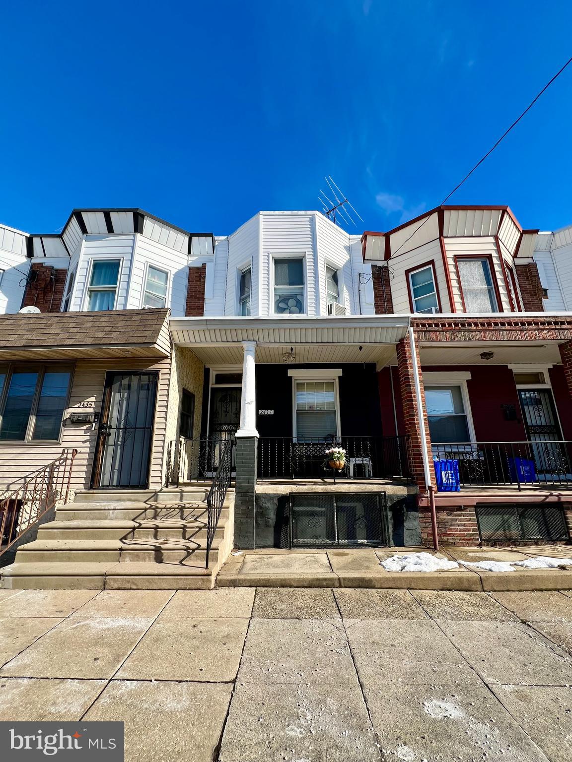 ELMWOOD PARK - Residential