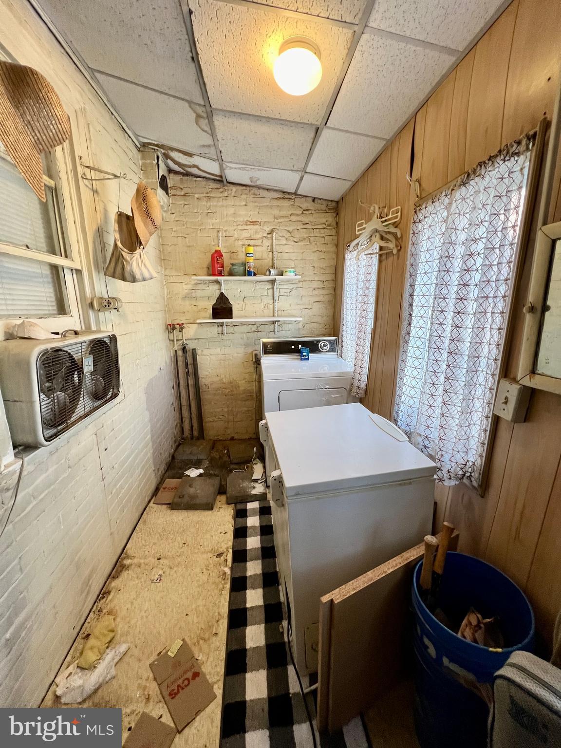 ELMWOOD PARK - Residential