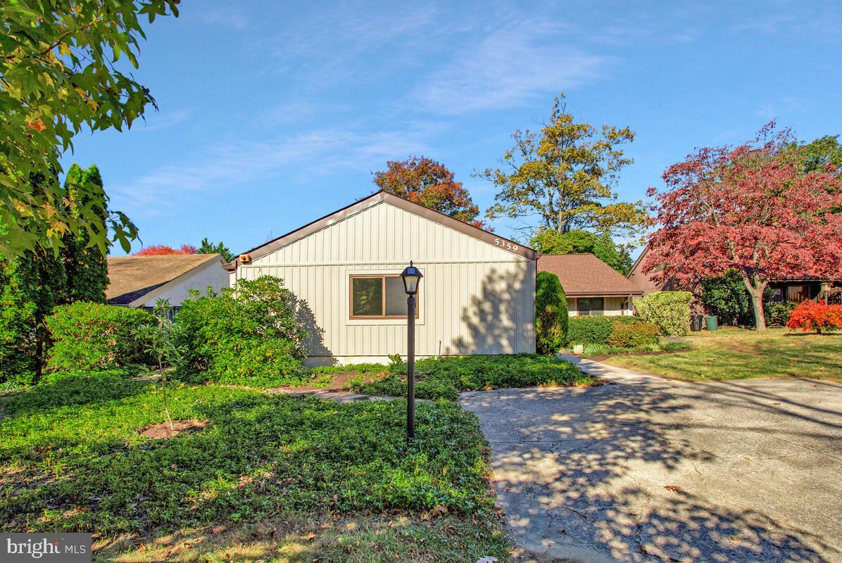 5359 RED LAKE COURT