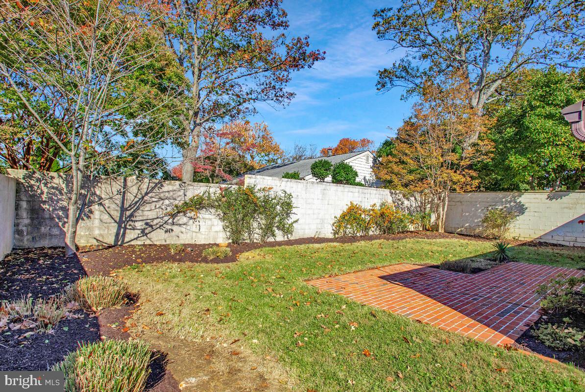 PHELPS LUCK - Residential