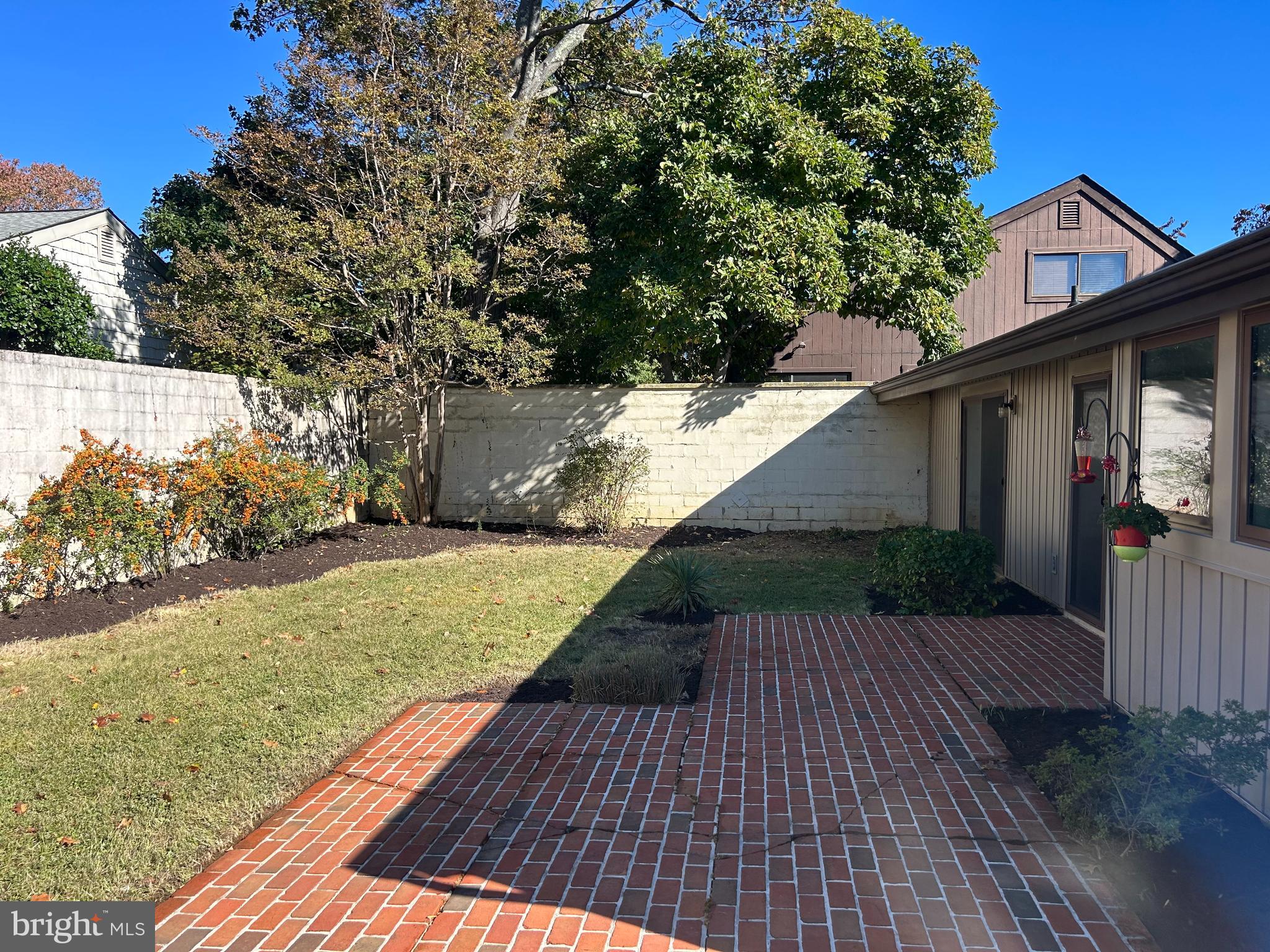 5359 RED LAKE COURT