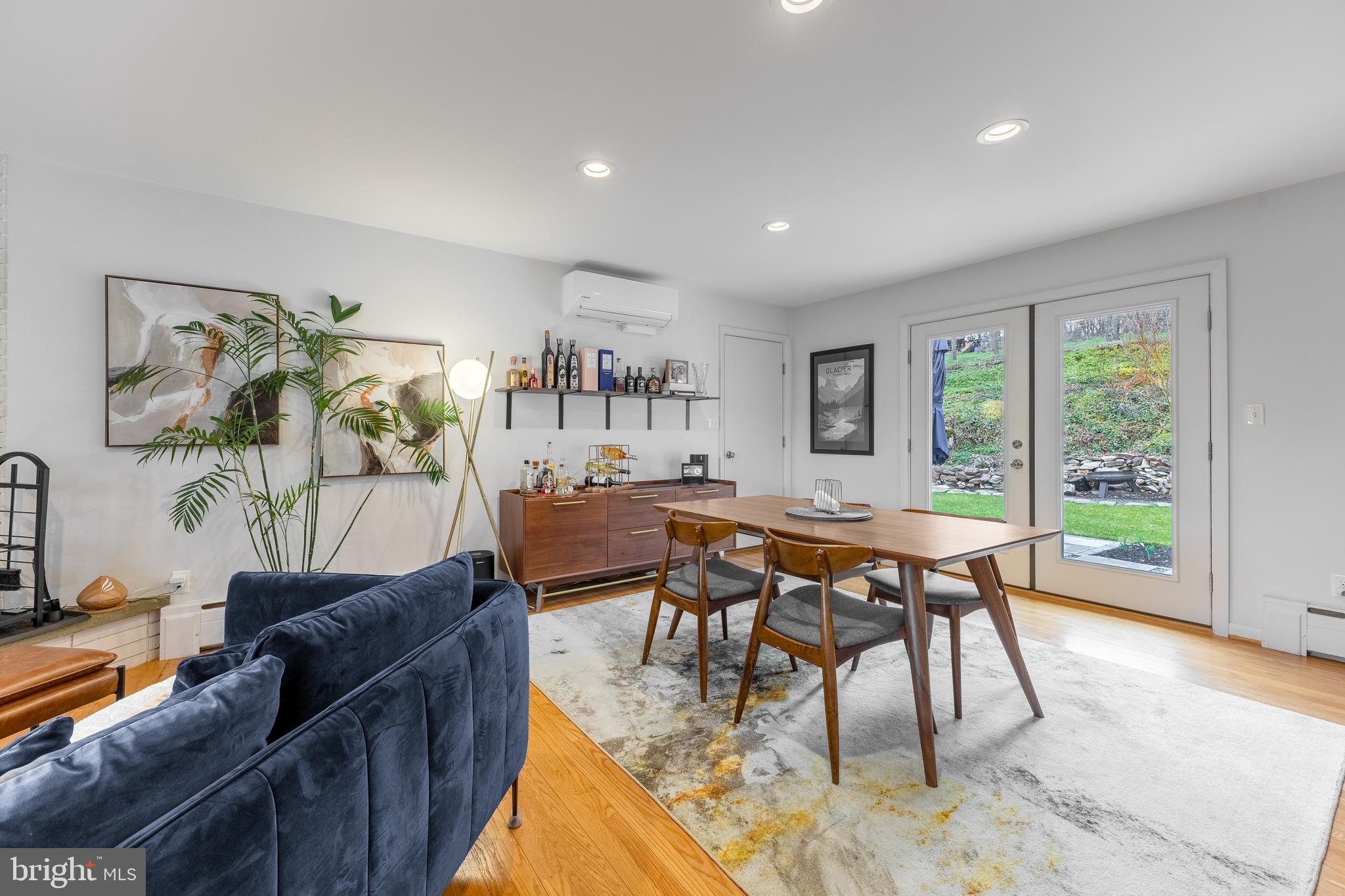 HOLMES-FOSTER - Residential