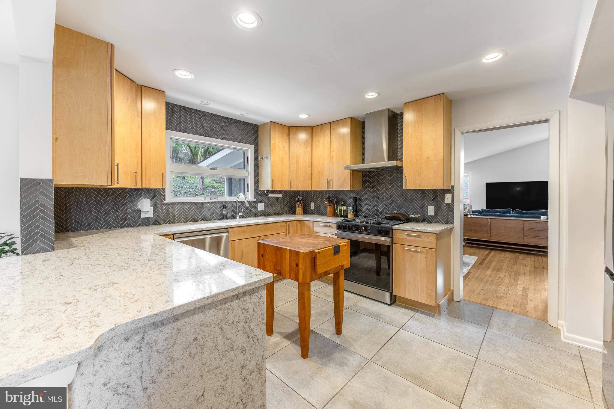 HOLMES-FOSTER - Residential