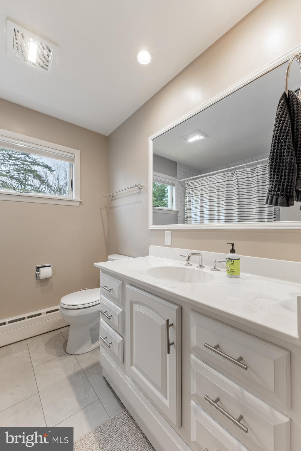 HOLMES-FOSTER - Residential