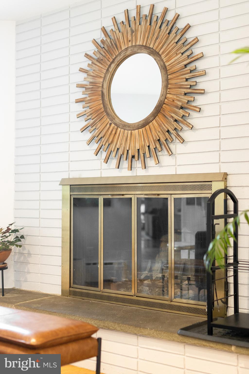 HOLMES-FOSTER - Residential