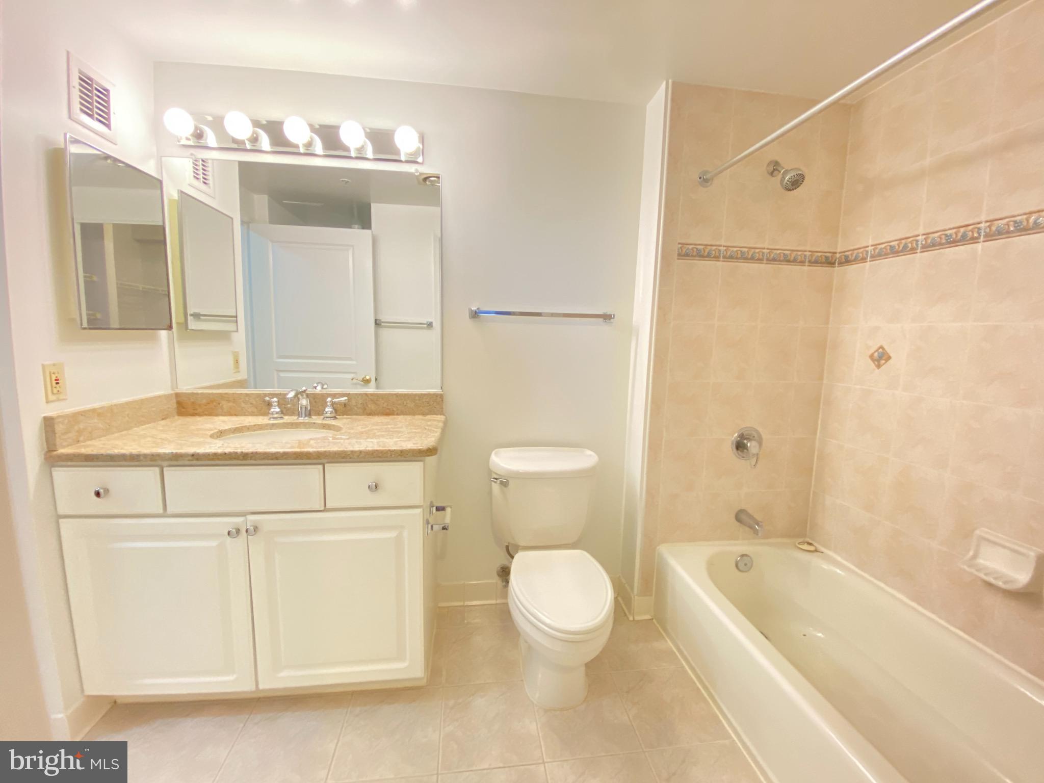 CRESCENT PLAZA - Residential