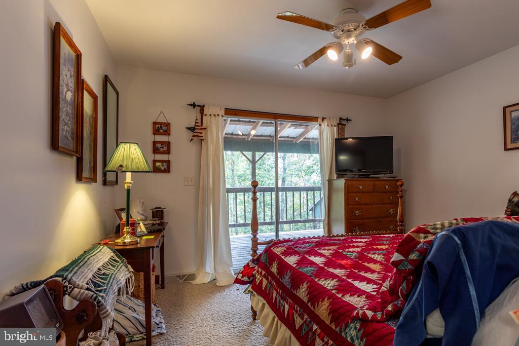 WALNUT BOTTOM HIDEAWAY - Residential