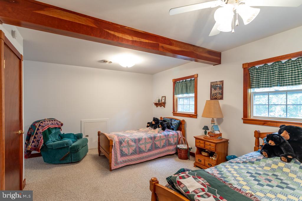 WALNUT BOTTOM HIDEAWAY - Residential