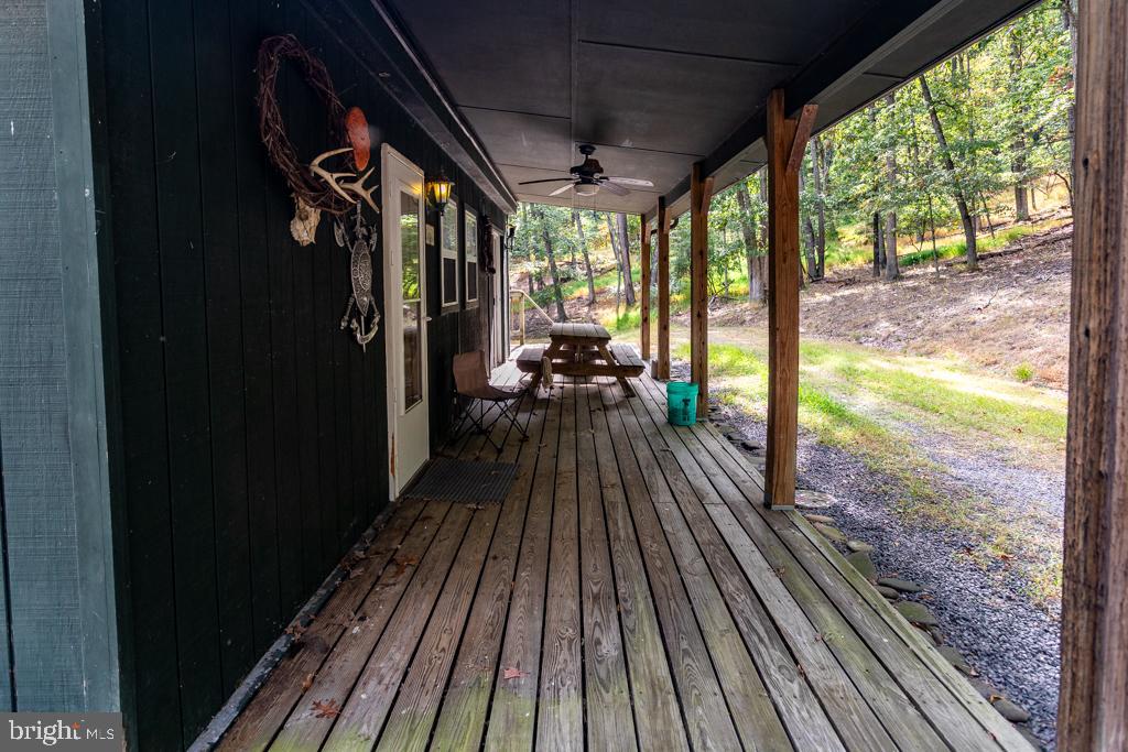 WALNUT BOTTOM HIDEAWAY - Residential