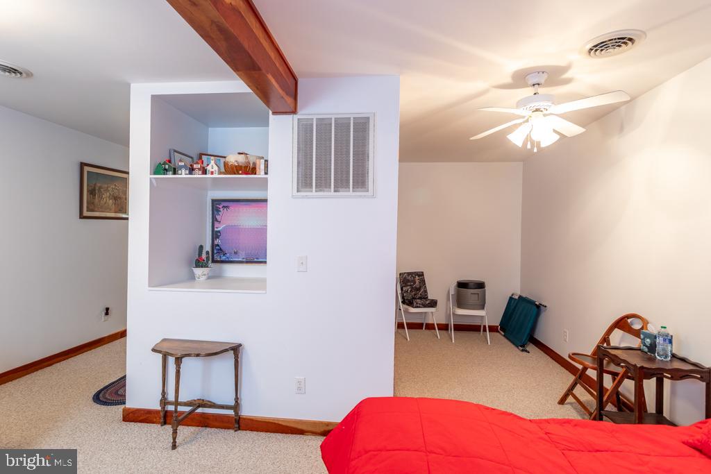 WALNUT BOTTOM HIDEAWAY - Residential