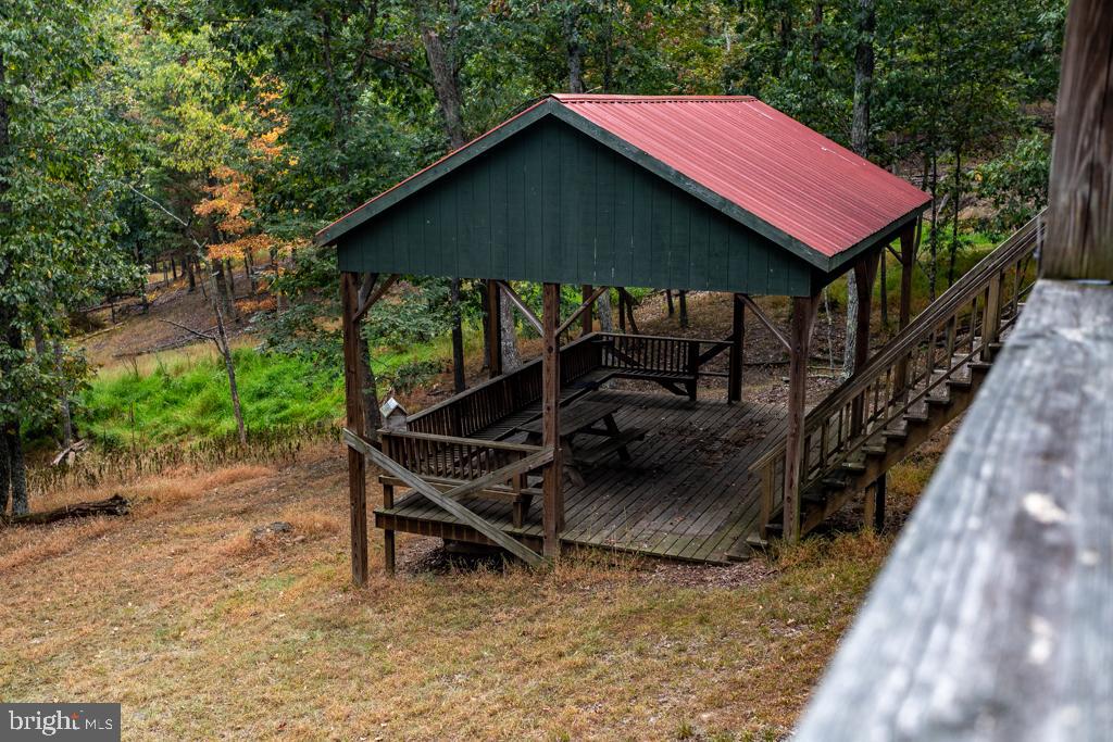WALNUT BOTTOM HIDEAWAY - Residential