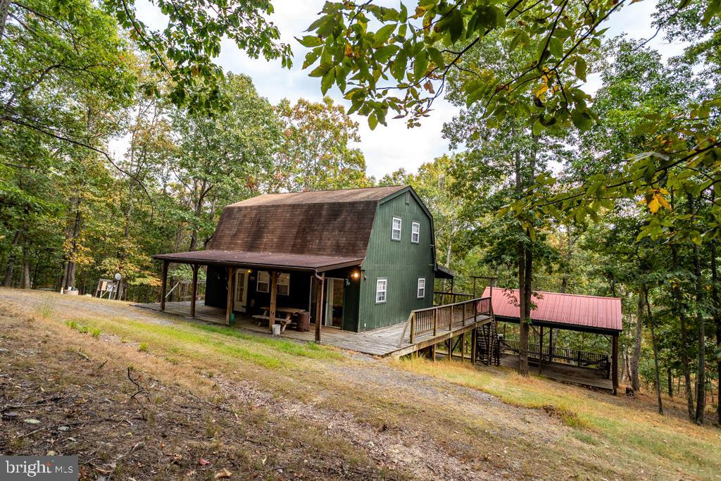 WALNUT BOTTOM HIDEAWAY - Residential