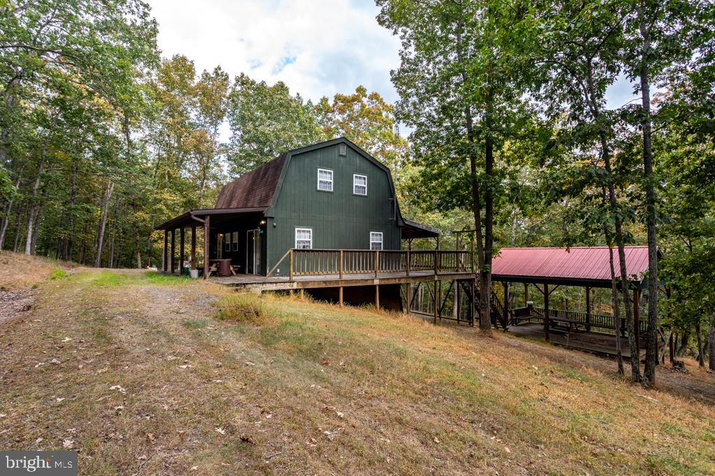 WALNUT BOTTOM HIDEAWAY - Residential