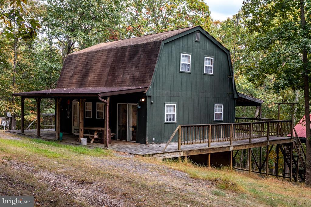 WALNUT BOTTOM HIDEAWAY - Residential