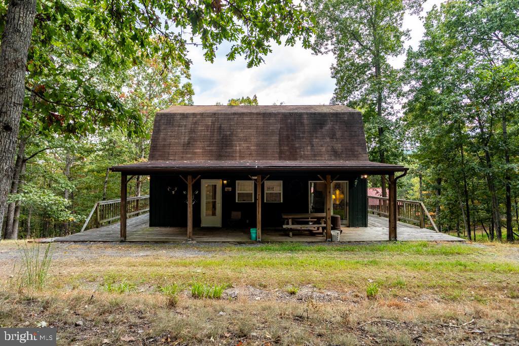 WALNUT BOTTOM HIDEAWAY - Residential