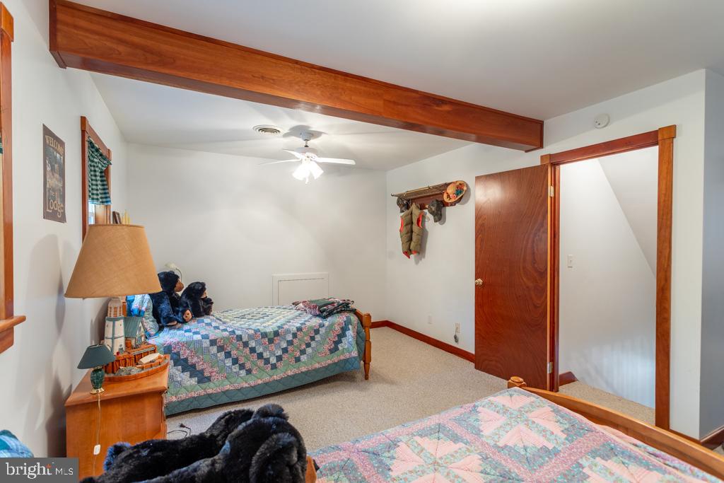 WALNUT BOTTOM HIDEAWAY - Residential