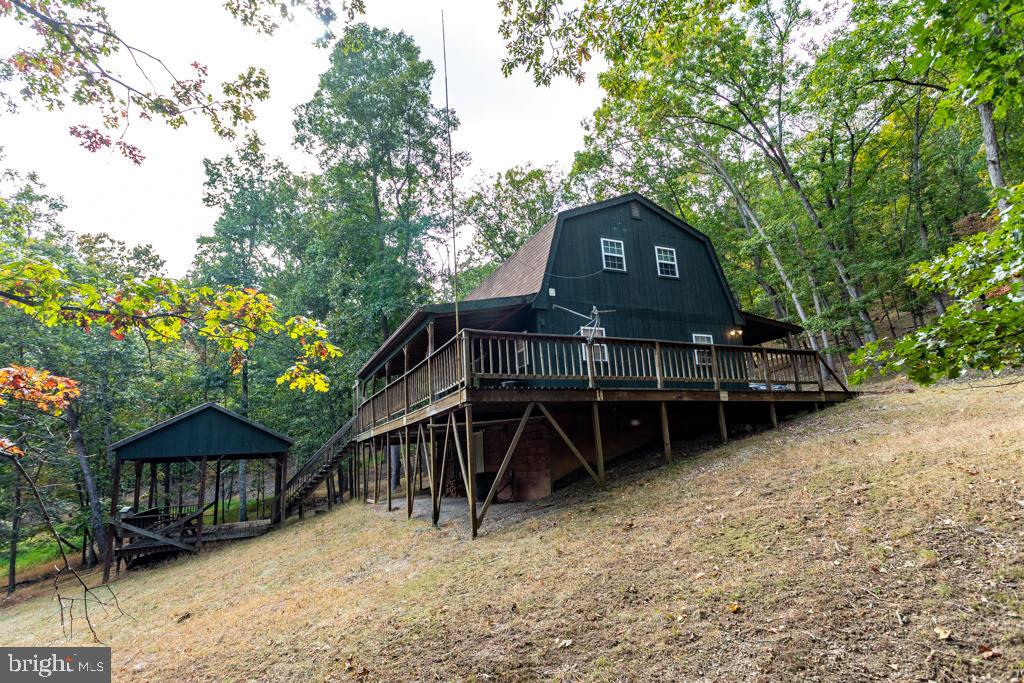 WALNUT BOTTOM HIDEAWAY - Residential