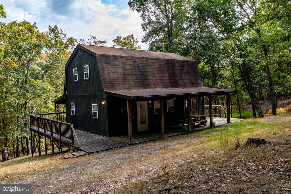 WALNUT BOTTOM HIDEAWAY - Residential