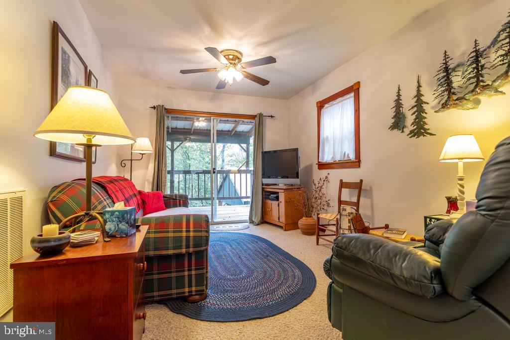 WALNUT BOTTOM HIDEAWAY - Residential