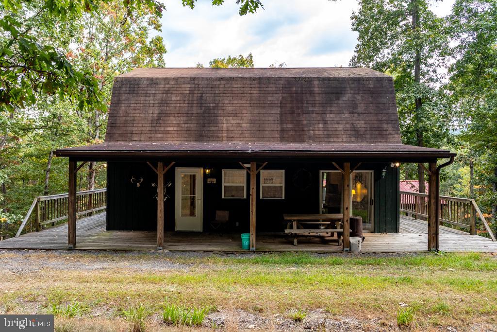 WALNUT BOTTOM HIDEAWAY - Residential