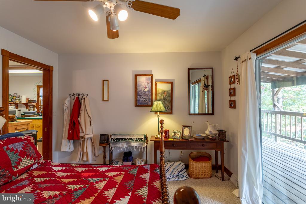 WALNUT BOTTOM HIDEAWAY - Residential