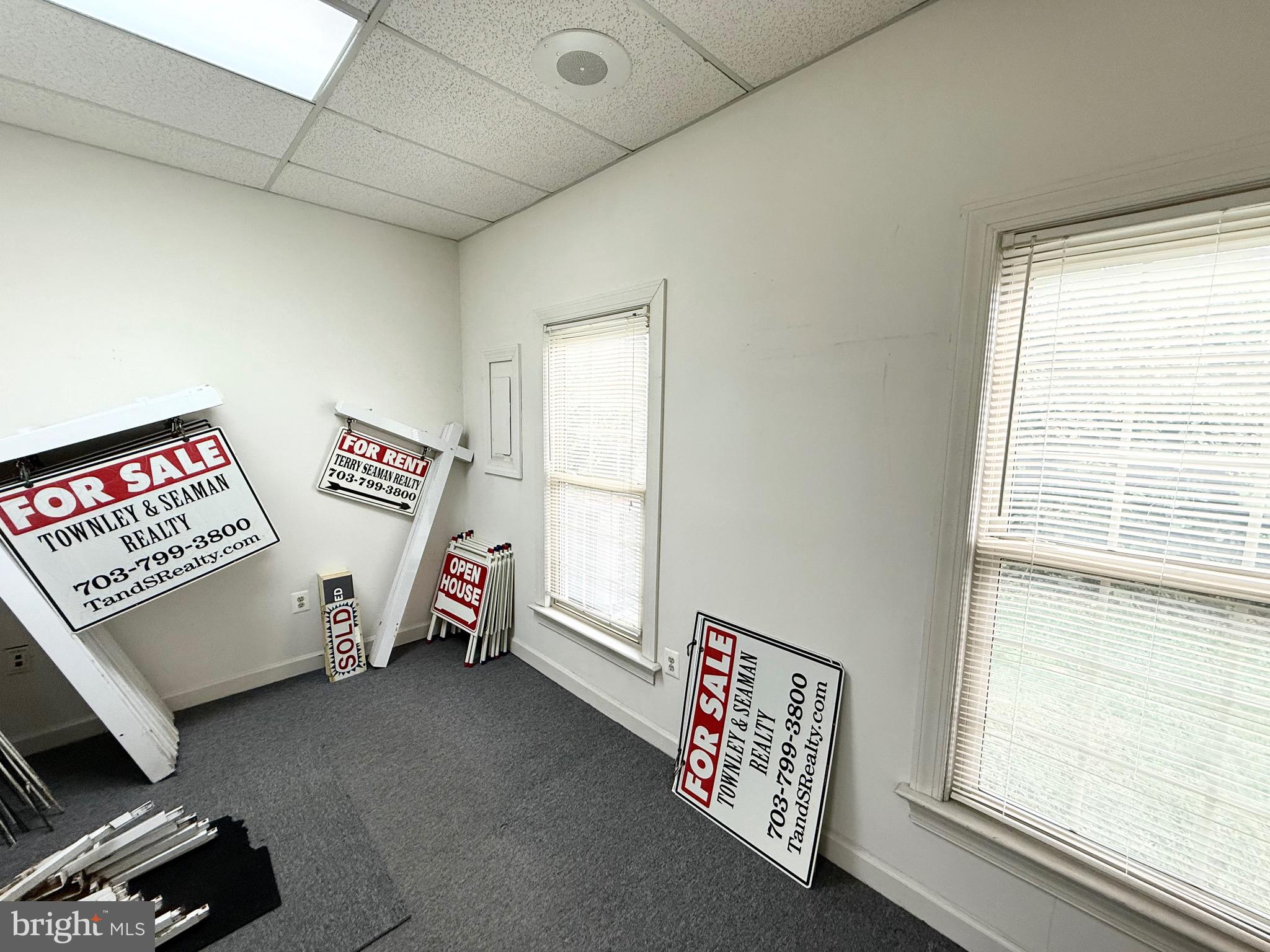 POTOMAC SQUARE - Commercial Sale