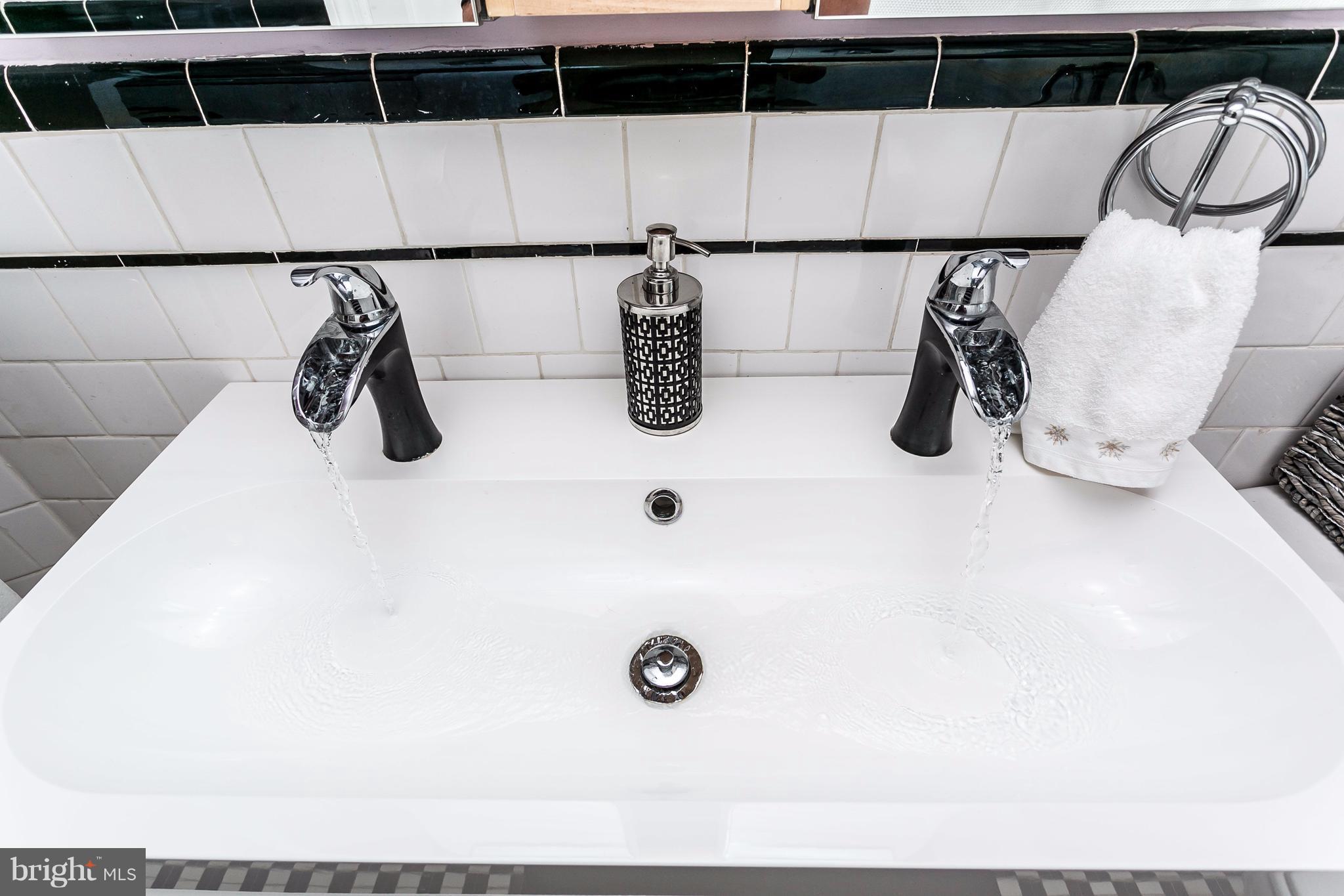 VILLA CRESTA - Residential