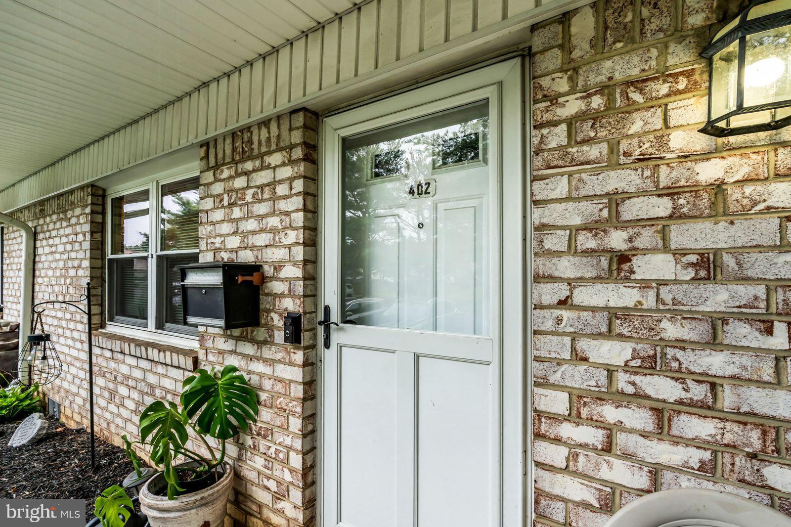 402 SILVER COURT