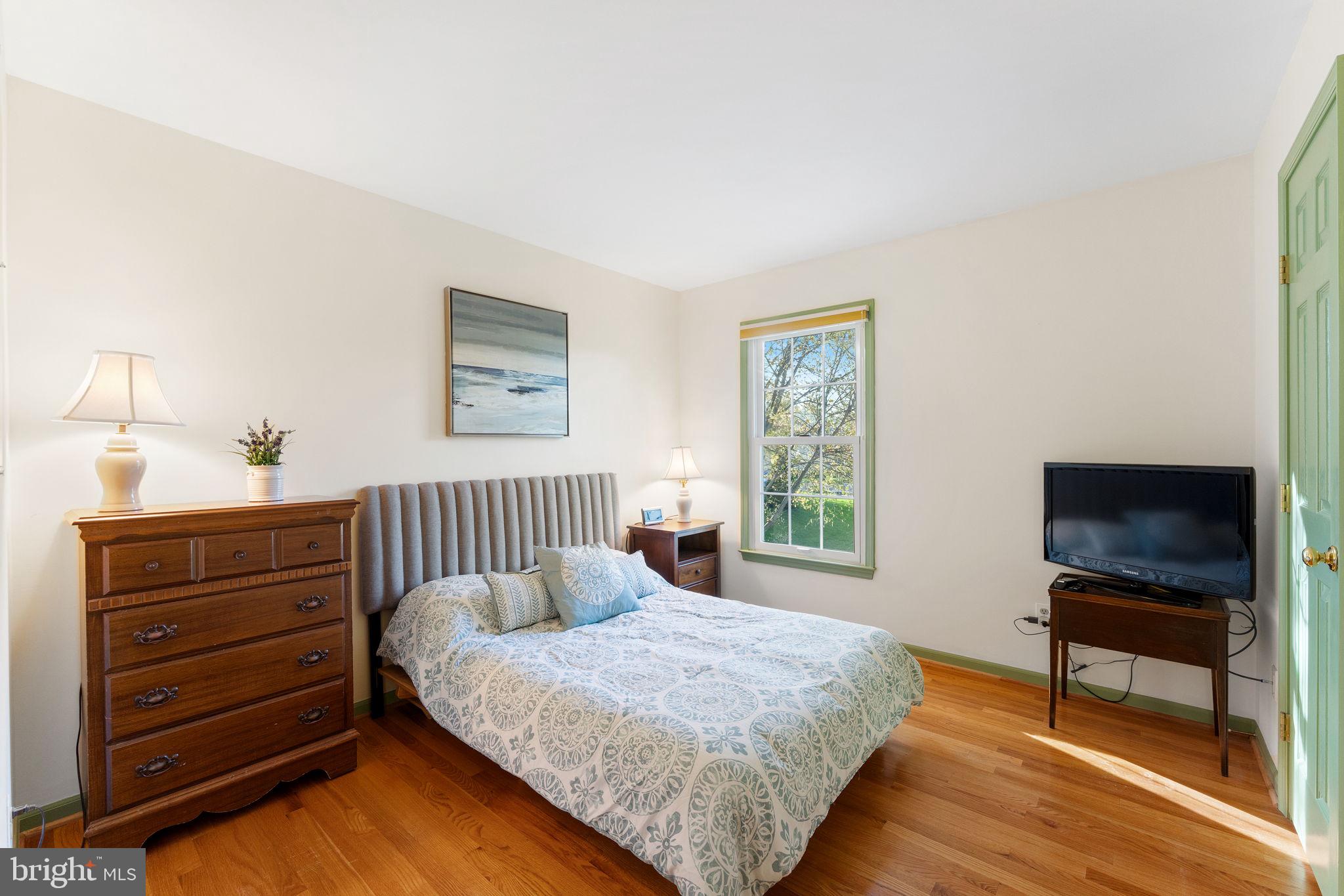 ASHBURN VILLAGE - Residential