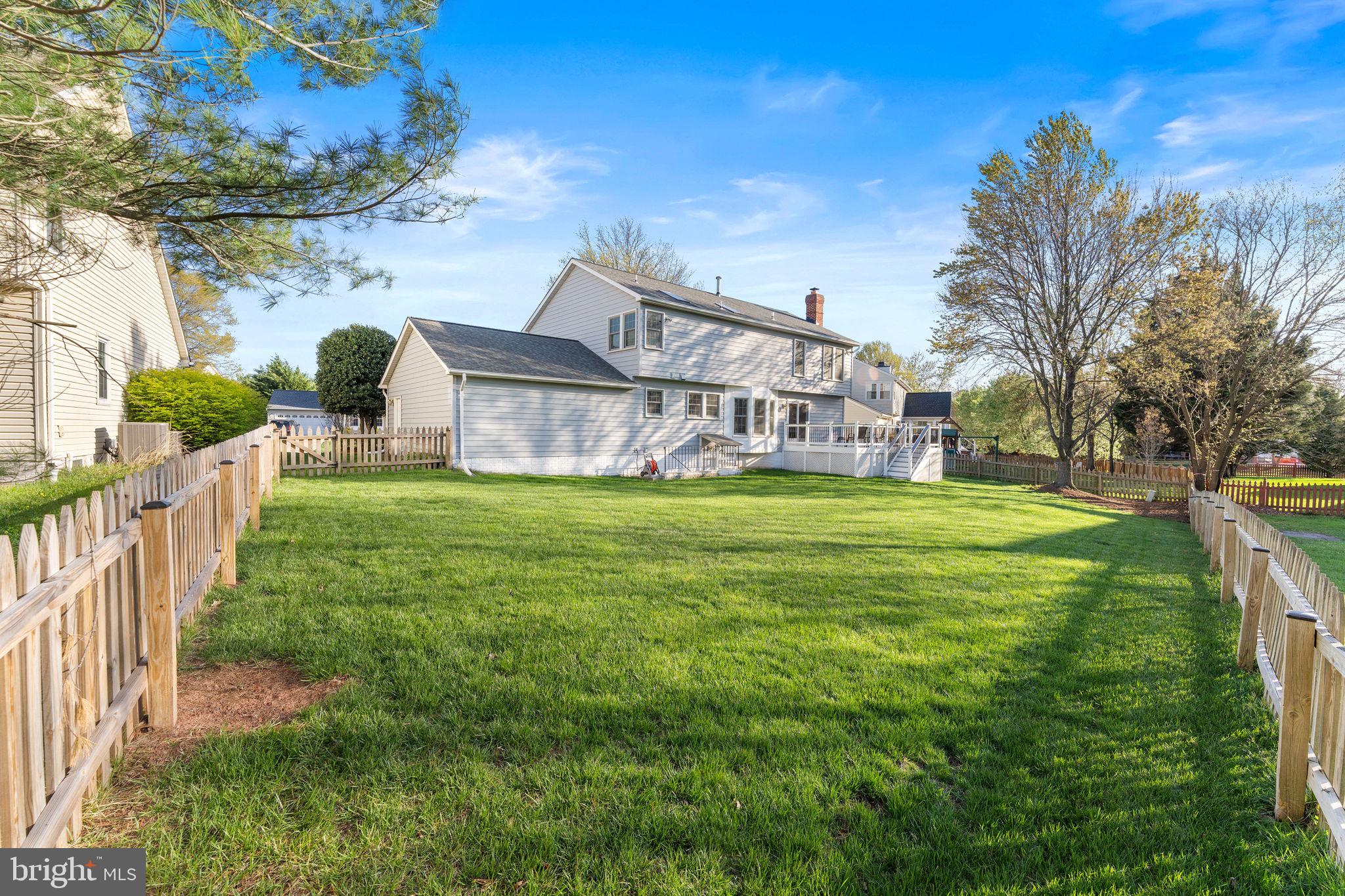 ASHBURN VILLAGE - Residential