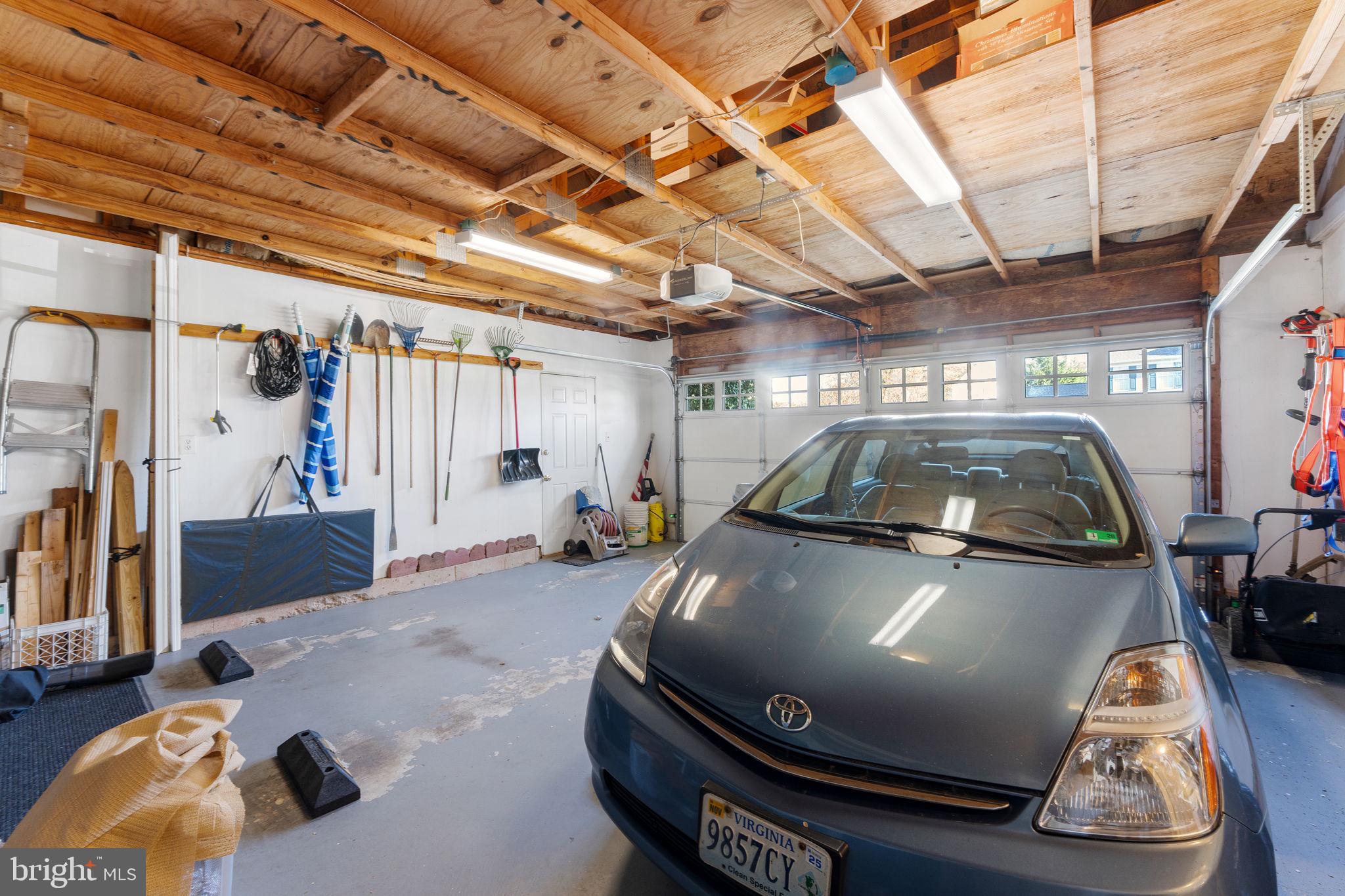 ASHBURN VILLAGE - Residential