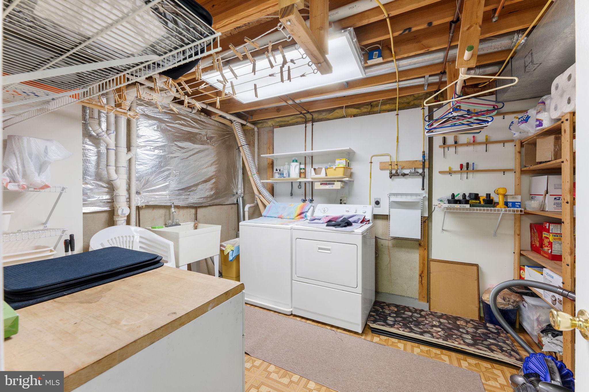 ASHBURN VILLAGE - Residential