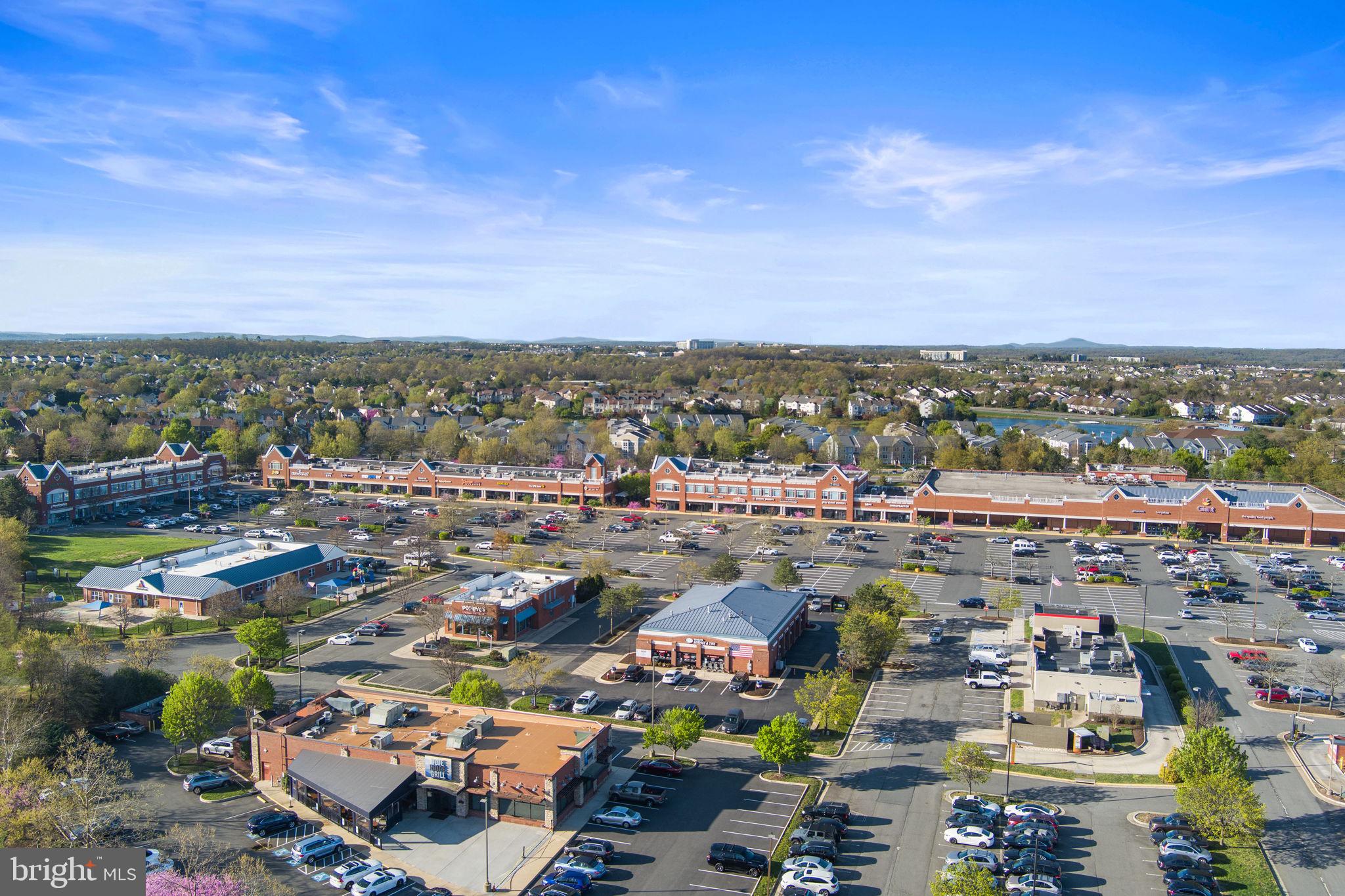 ASHBURN VILLAGE - Residential