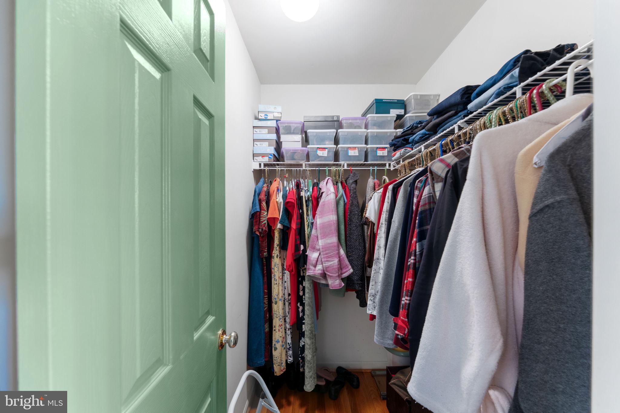 ASHBURN VILLAGE - Residential