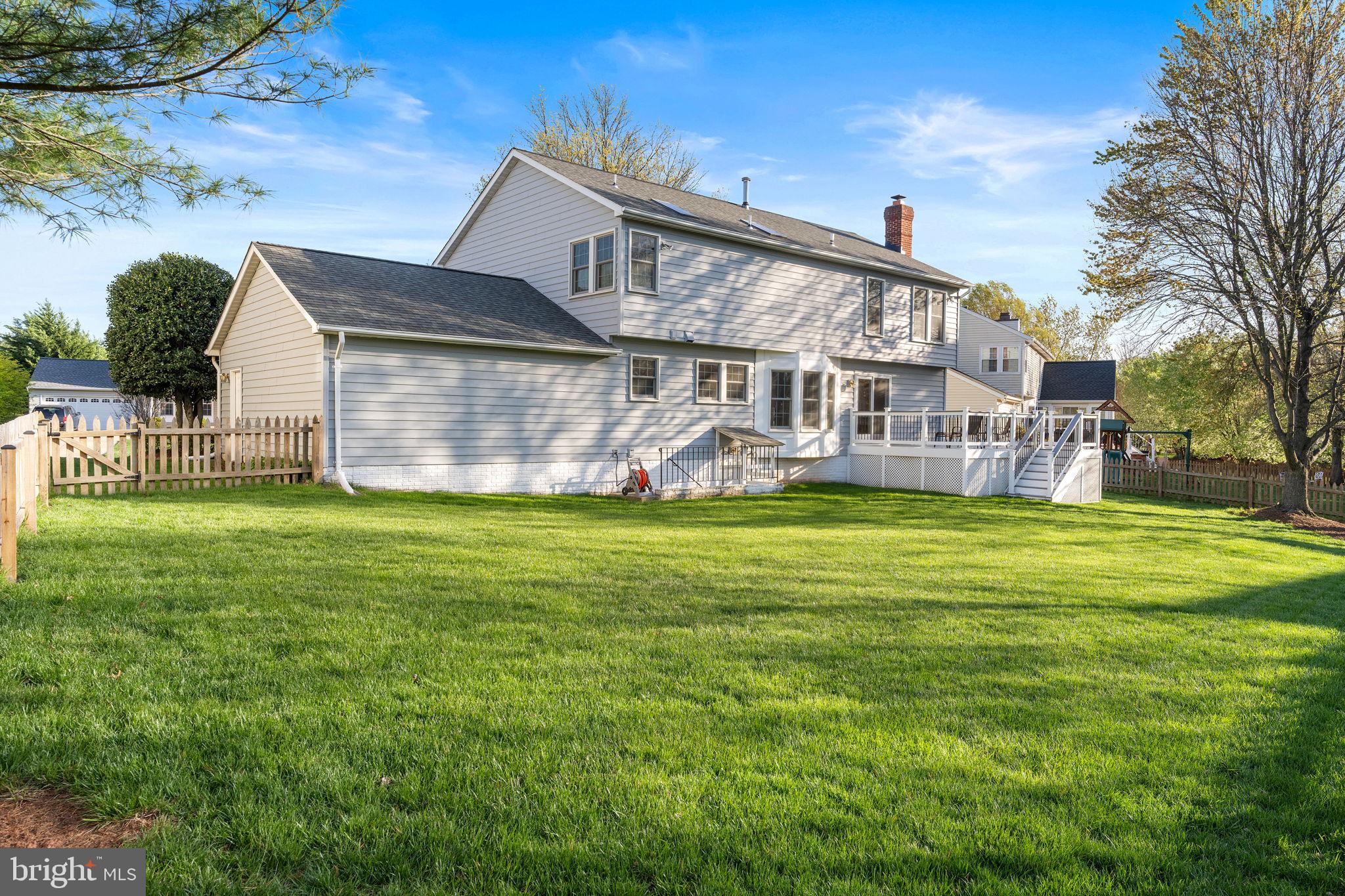 ASHBURN VILLAGE - Residential