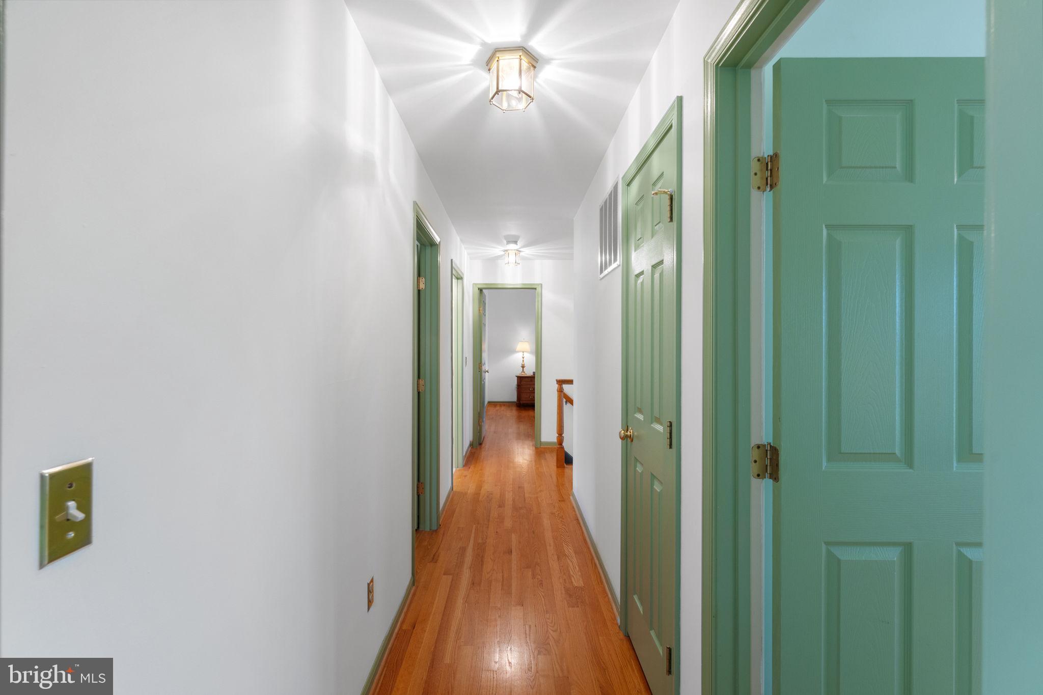 ASHBURN VILLAGE - Residential