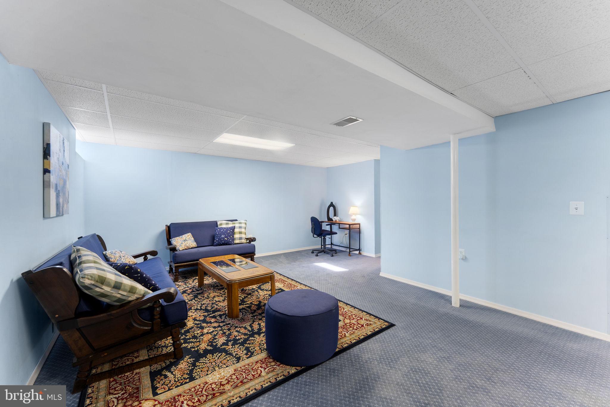 ASHBURN VILLAGE - Residential