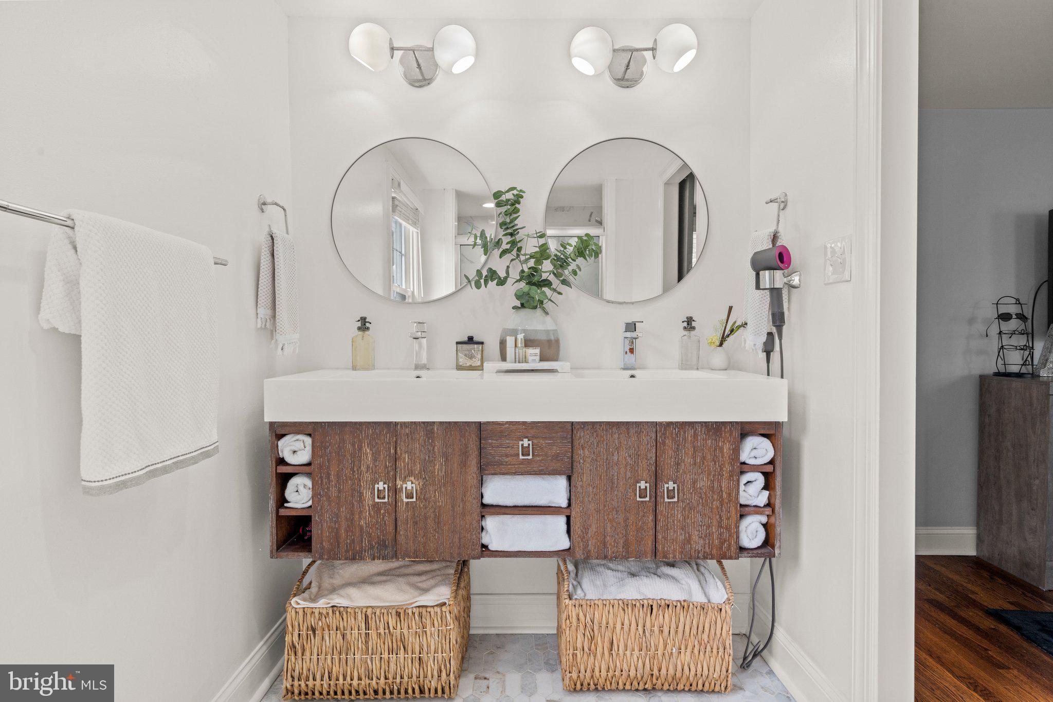 WYNNEWOOD - Residential