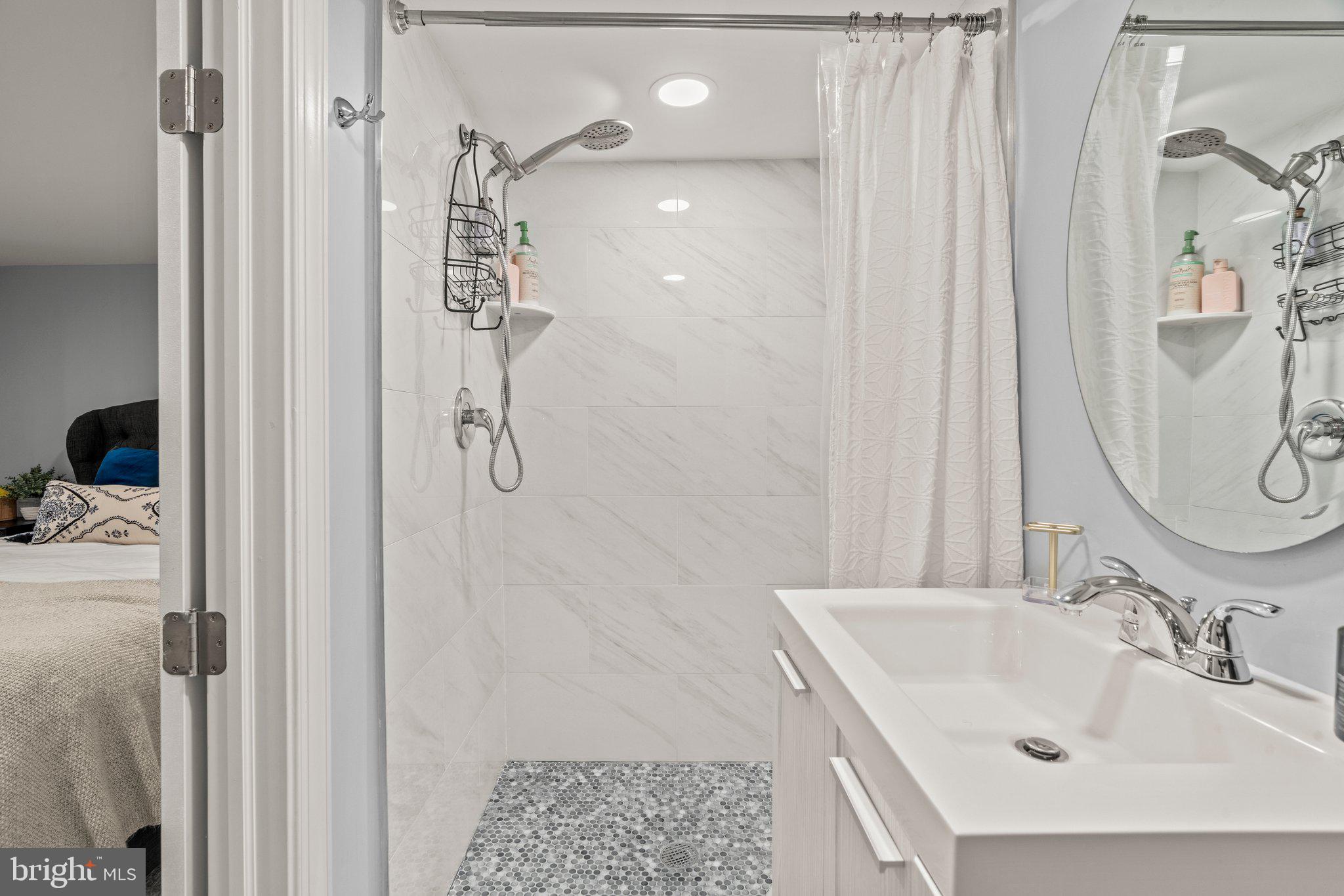 WYNNEWOOD - Residential